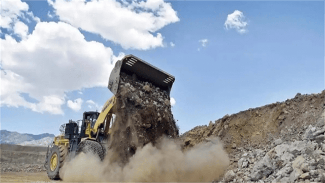 央视大方展示！在6艘船簇拥下<strong></p>
<p>虚拟币薅羊毛</strong>，福建舰开足马力直奔东海