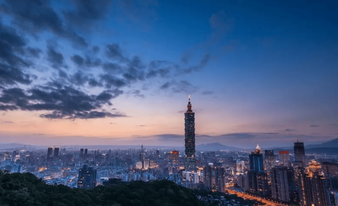 罕见！岛内一架专机抵达南京<strong></p>
<p>虚拟币薅羊毛</strong>，大陆送出11个字，统一大结局要来？ ​