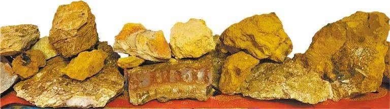 广东一地挖出“黄金土”<strong></p>
<p>虚拟币手机</strong>，专家：具体成分需等待检测报告