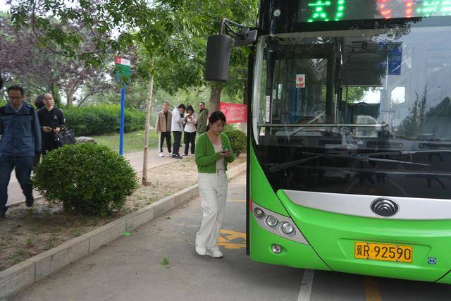 今晨<strong></p>
<p>虚拟币手机</strong>,北京首条外埠进京公交线开通运营