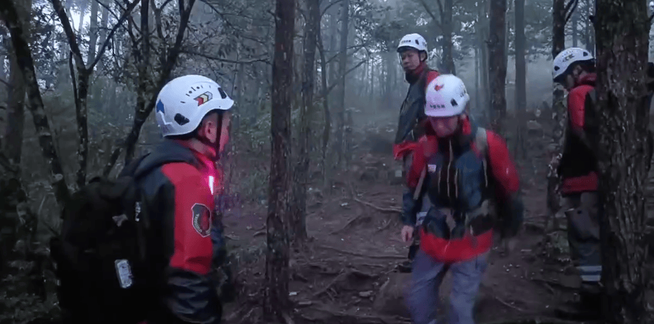 8岁男孩失联超90小时<strong></p>
<p>虚拟币手机</strong>，福建及国内多支救援队齐聚石谷解！正以目击者线索形成搜救圈