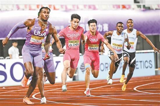 中国女队摔倒成绩清零 中国男队0.14秒憾失直通券