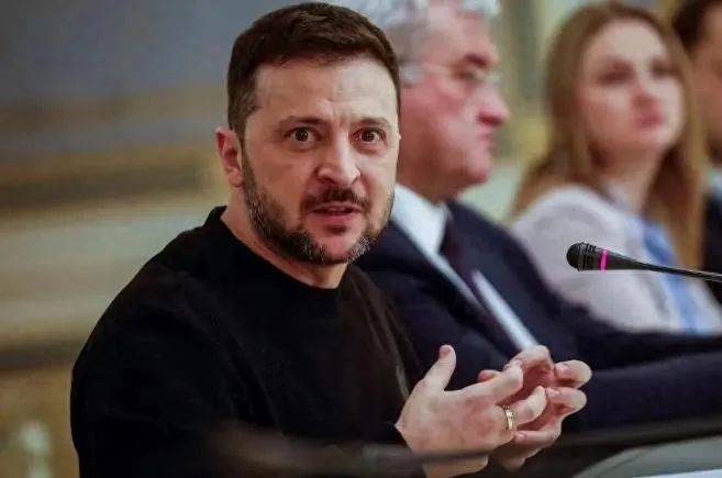 乌克兰终于恍然大悟<strong></p>
<p>区块链虚拟币交易</strong>，泽连斯基开始悄悄掉头，最大金主已早已换人！