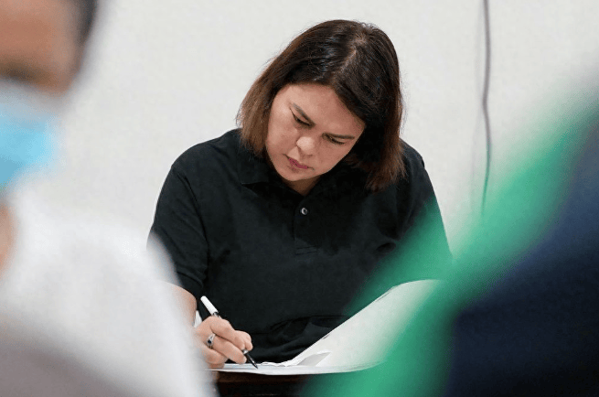 决战已打响<strong></p>
<p>虚拟云币</strong>，马科斯2员大将倒戈，莎拉也被催辞职，菲国民调变天