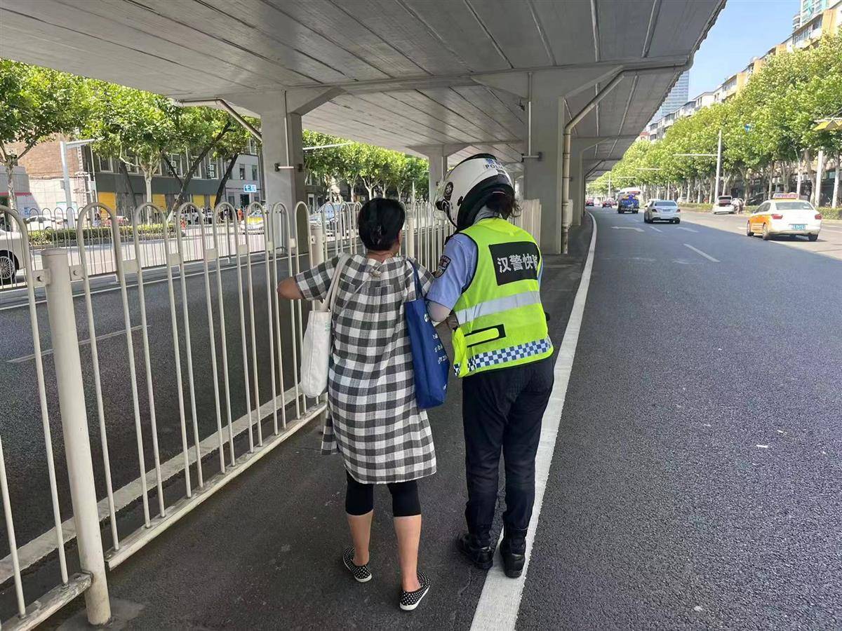 “姑娘<strong></p>
<p>虚拟币是传销吗</strong>,又是你,真有缘呀!”婆婆第三次在车流中遇到她