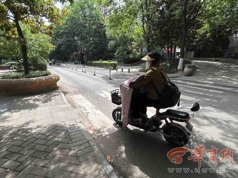 西安14岁初中生骑车回家在小区被撞 孩子说肇事司机下车看<strong></p>
<p>比特币虚拟货币</strong>了看就离开