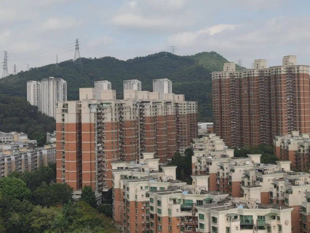 “一小时飞过8架”“感觉屋在抖”！深圳有小区遭遇<strong></p>
<p>比特币与虚拟货币</strong>，市民：睡不着