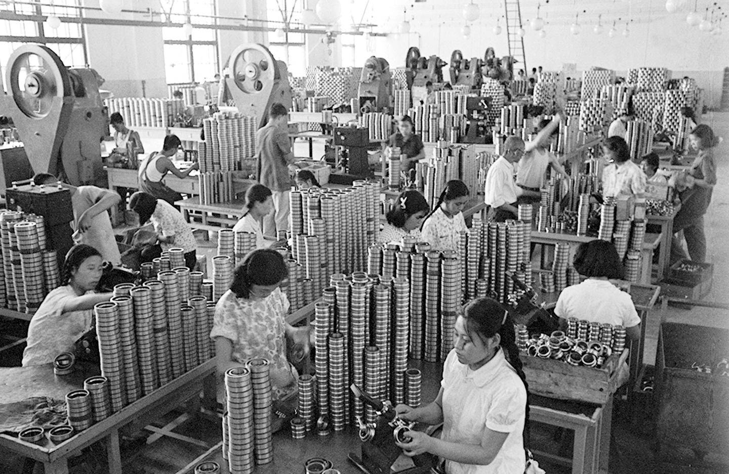 第1视点丨跟随总书记走进洛阳轴承集团 <strong></p>
<p>比特币与虚拟货币</strong>了解先进制造业发展