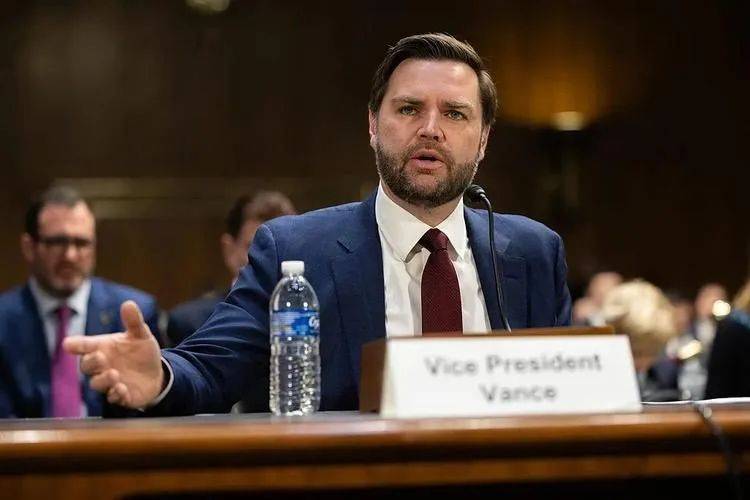 万斯发出预警：3亿美国人都要认清现实<strong></p>
<p>币安虚拟币交易</strong>，赖清德幻想彻底破灭！