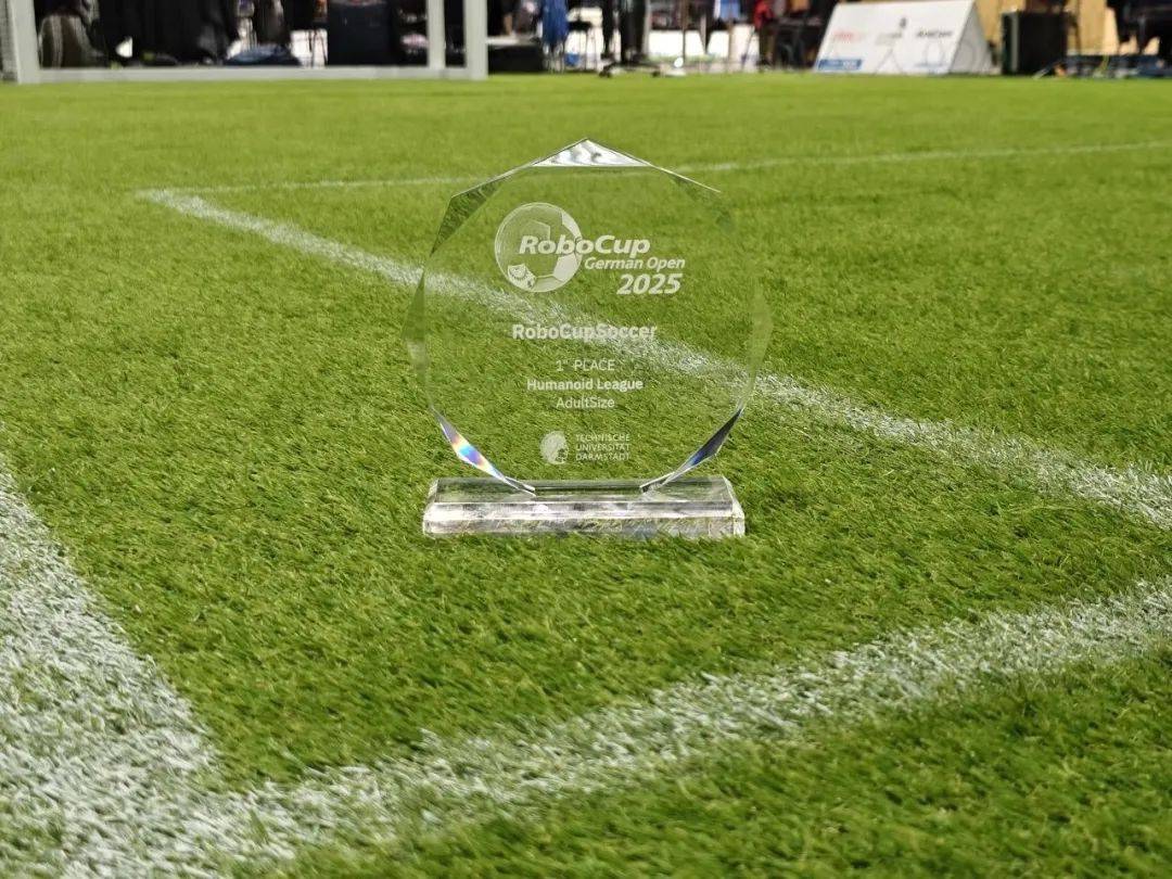 9:0横扫德国<strong></p>
<p>币安虚拟币交易</strong>！“清华火神队”机器人世界杯德国公开赛夺冠