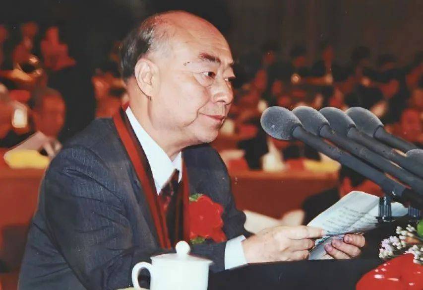 美国人到现在也没想通:一个没留过学的中国人<strong></p>
<p>虚拟币</strong>,怎么造出于敏构型?