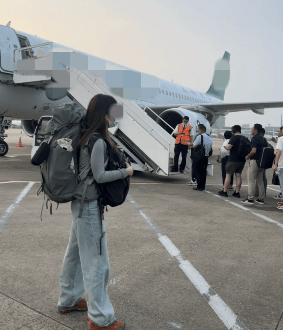 “坐飞机发现旁边放着冷链海鲜”<strong></p>
<p>虚拟币</strong>,航空公司兼职送货给出差人整破防了