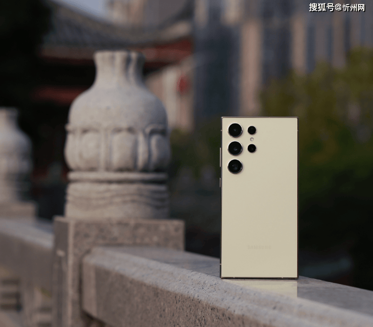 曾经被冷落如今618大降价成为爆款<strong></p>
<p>区块链</strong>，2K屏+100倍变焦，降幅高达4200元