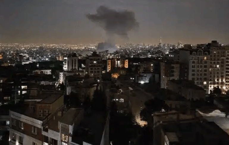 突发<strong></p>
<p>银行虚拟币</strong>，又有2国打起来了！司令被直接“斩首”，整个德黑兰都在震动