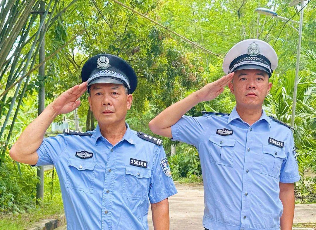 白沙一警察父亲退休时<strong></p>
<p>银行虚拟币</strong>，给了儿子这本“秘籍”……