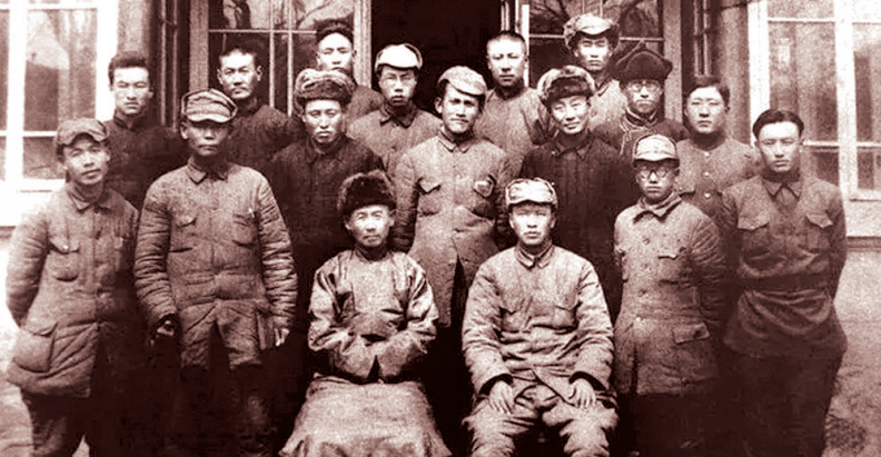 内蒙古自治区是在中共中央直接领导下建立的