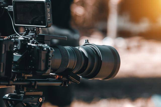 “一胎生99子”<strong></p>
<p>银行虚拟币</strong>?恶意审丑是对观众的“电子投毒”丨中听