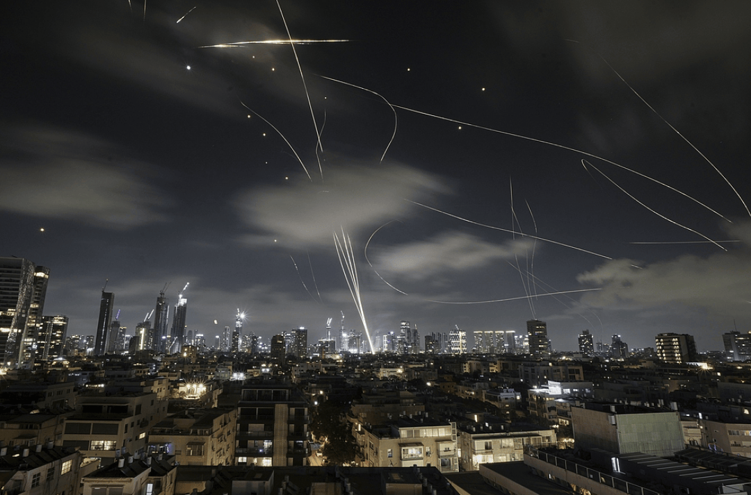 以伊空战惊现“代差碾压”:70套防空系统蒸发<strong></p>
<p>虚拟币抽奖</strong>,伊朗天空为何门户大开?