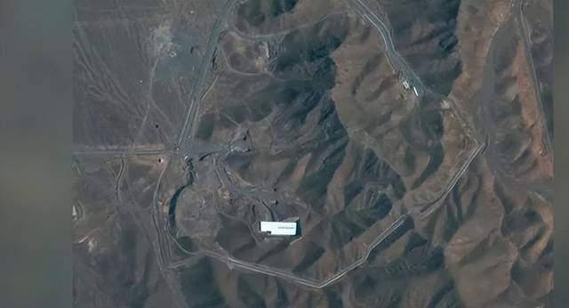 难怪哈梅内伊不怕<strong></p>
<p>虚拟币开源</strong>，特朗普刚放风要打，一道火光撕裂夜空