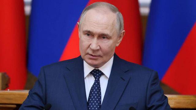 难怪哈梅内伊不怕<strong></p>
<p>虚拟币开源</strong>，特朗普刚放风要打，一道火光撕裂夜空