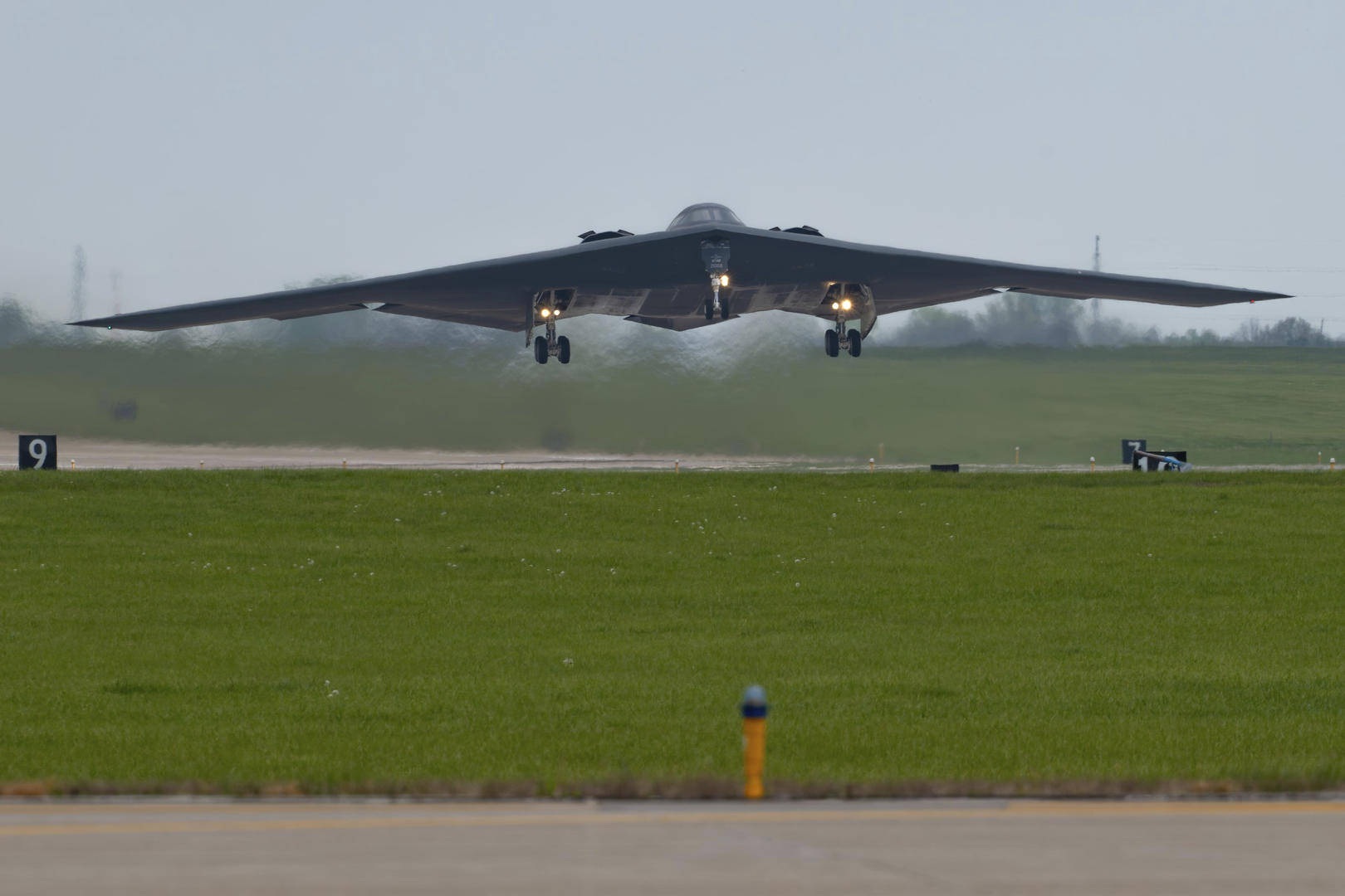 返航通话录音被截获!37小时万里奔袭B-2轰炸机内部设施曝光<strong></p>
<p>虚拟币开源</strong>,回去还要抢停机位?