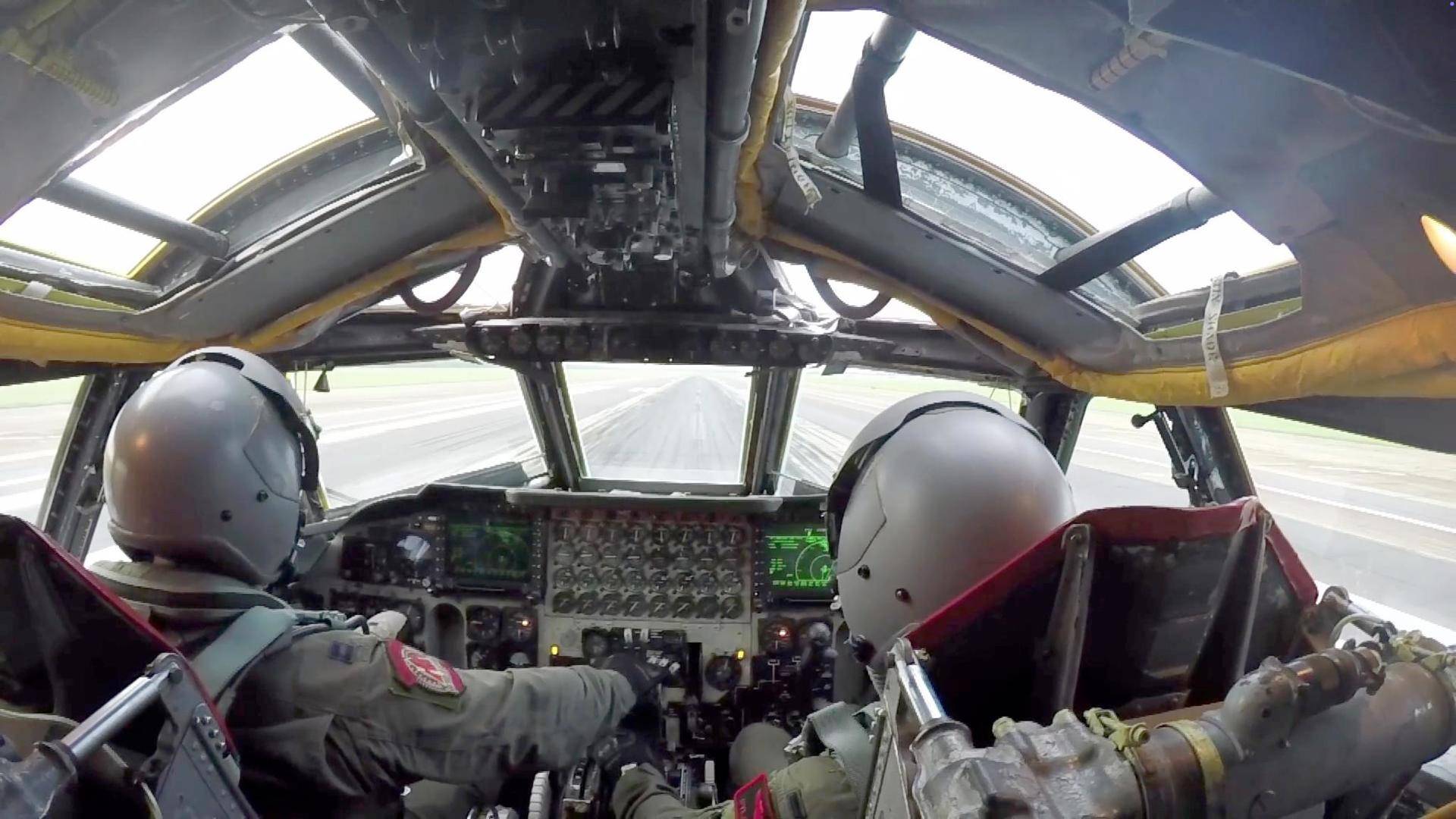 返航通话录音被截获!37小时万里奔袭B-2轰炸机内部设施曝光<strong></p>
<p>虚拟币开源</strong>,回去还要抢停机位?