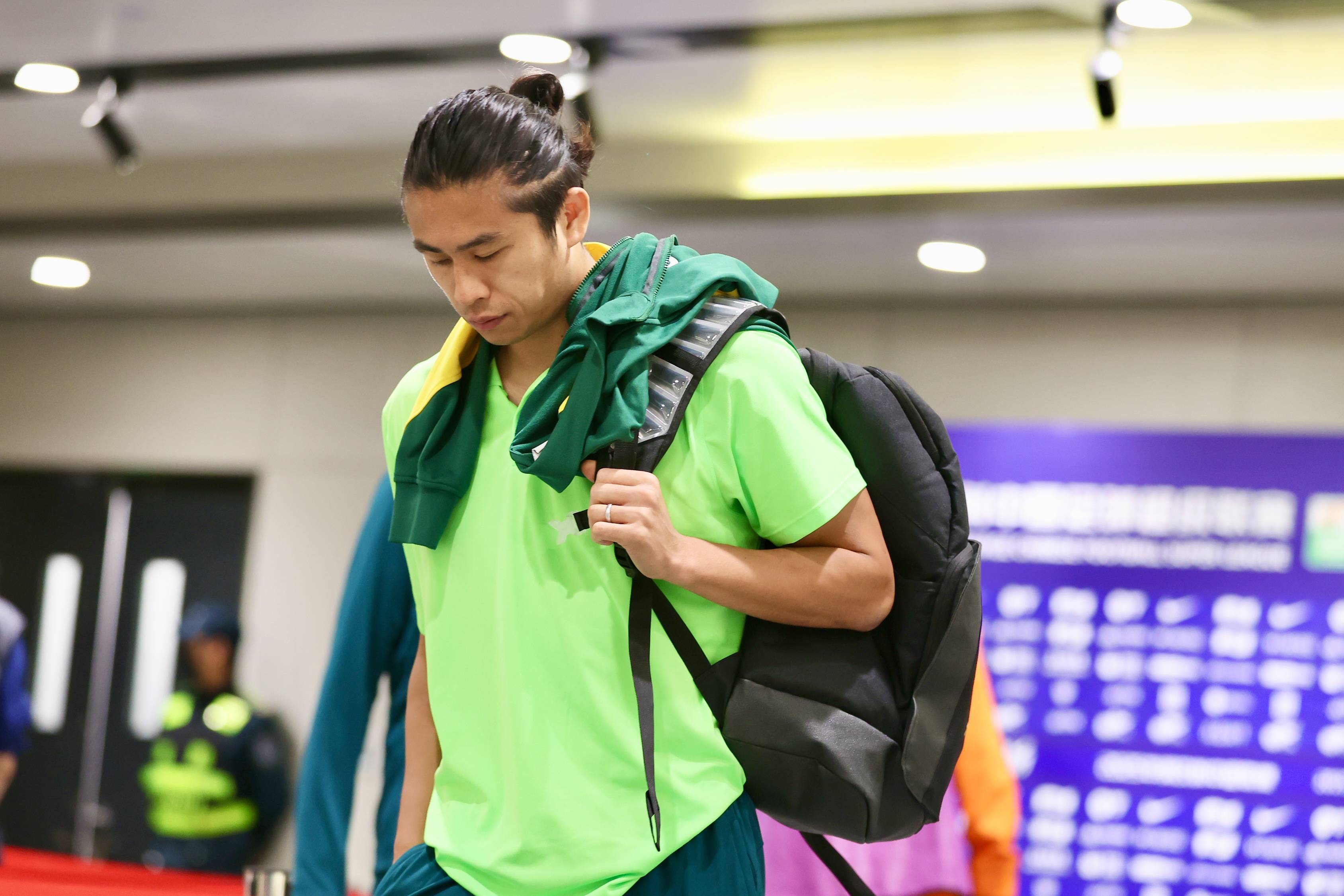 博主：国安今日前往梅州<strong></p>
<p>虚拟币开源</strong>，张玉宁和部分外援于机场与大部队会合