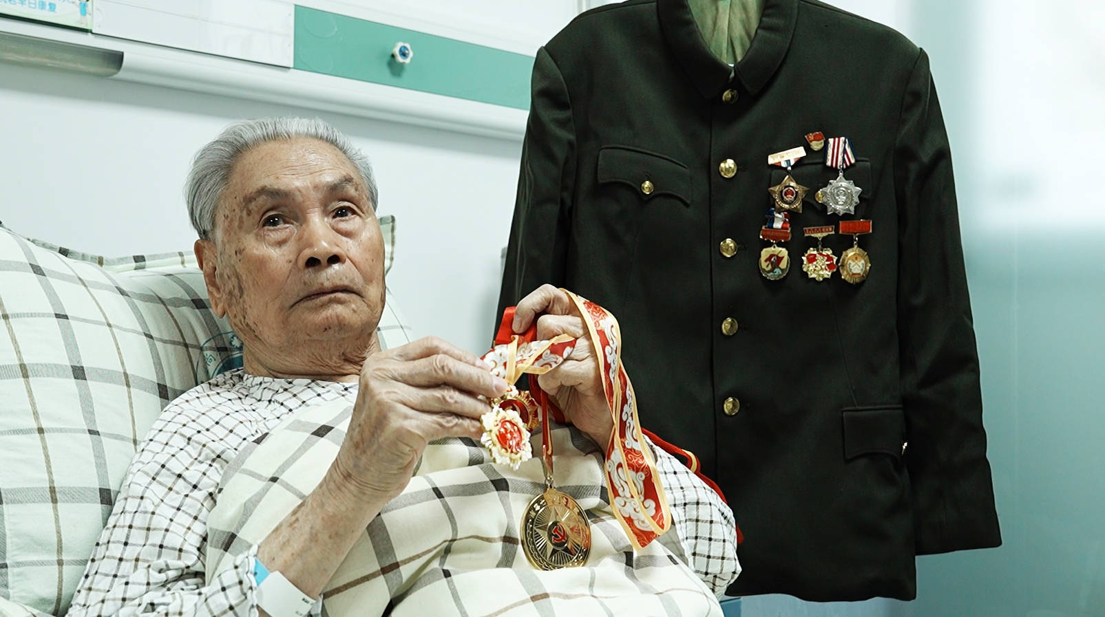 95岁离休干部获刑五年<strong></p>
<p>虚拟币开源</strong>,被法院认定为恶势力团伙首要分子