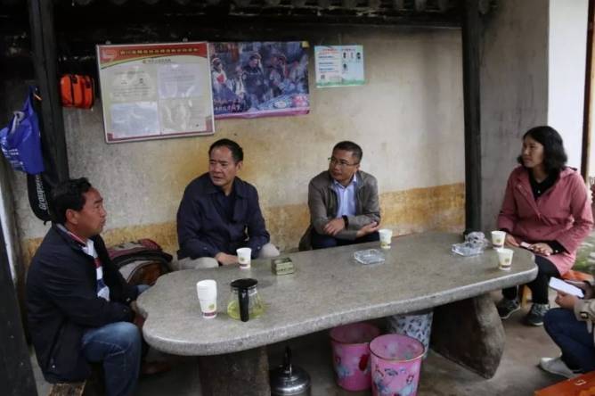 大理市委原书记席杨志东二次被查<strong></p>
<p>2015虚拟币</strong>，20年多前因超标车被降职