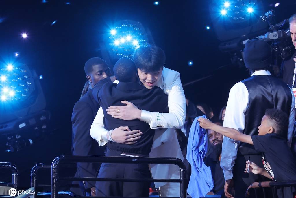 杨瀚森为何超预期被选中<strong></p>
<p>2015虚拟币</strong>?开拓者内线扎堆是压力也是动力