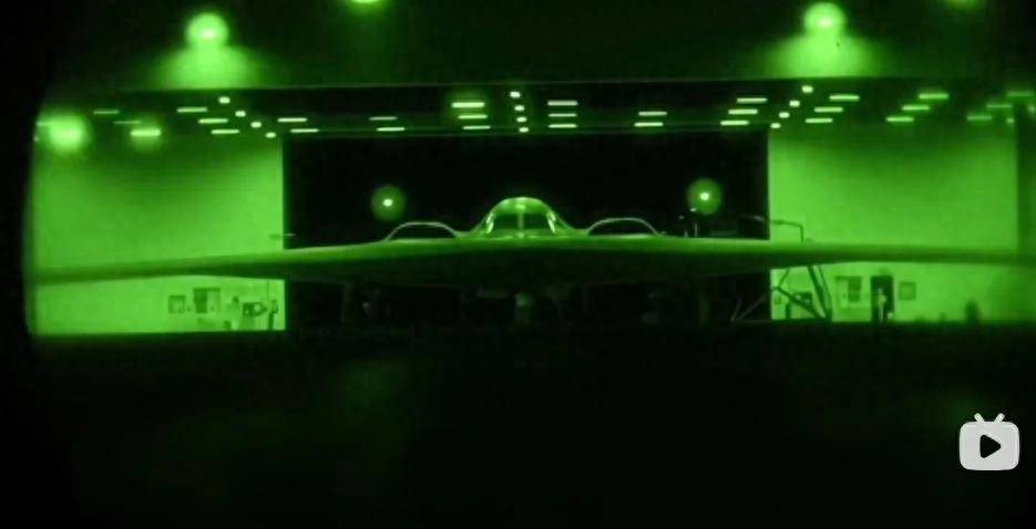 空袭伊朗的B-2座舱高清曝光<strong></p>
<p>2015虚拟币</strong>，有冰箱微波炉小零食，还能平躺睡觉