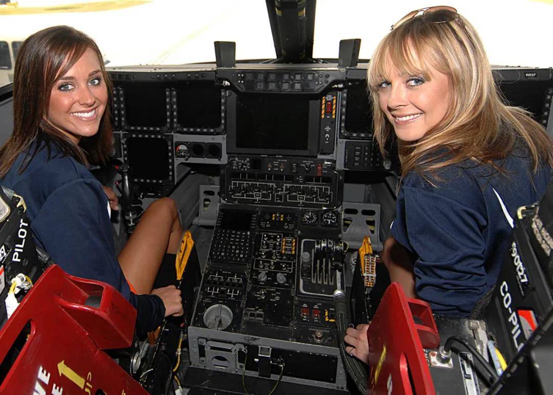 空袭伊朗的B-2座舱高清曝光<strong></p>
<p>2015虚拟币</strong>，有冰箱微波炉小零食，还能平躺睡觉