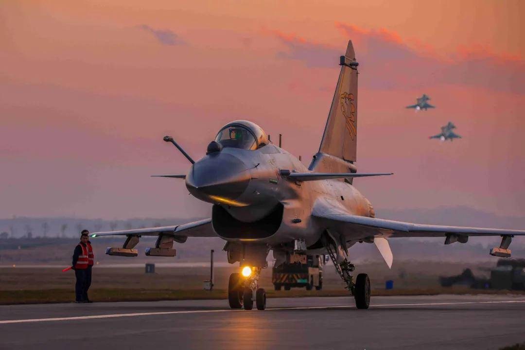 俄媒爆料！伊朗放弃苏-35改买歼-10C<strong></p>
<p>虚拟币 众筹</strong>，引进地下生产线？