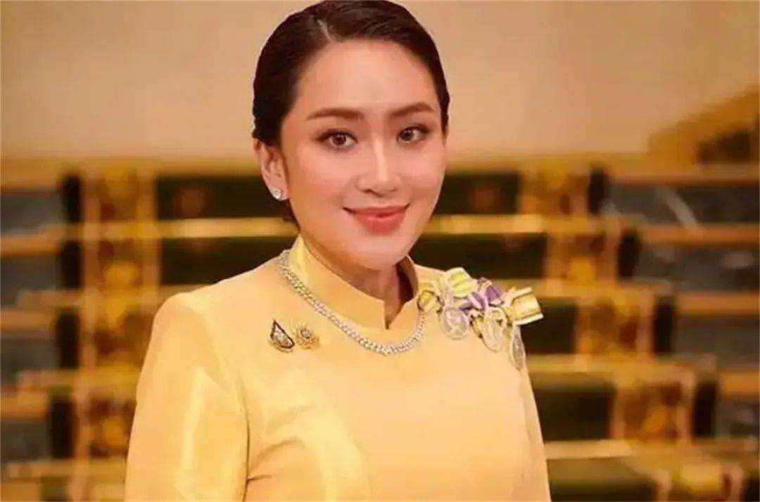 总理府已被围<strong></p>
<p>虚拟币 跑路</strong>，泰陆军司令出山，洪森预测，美女总理三月内必下台