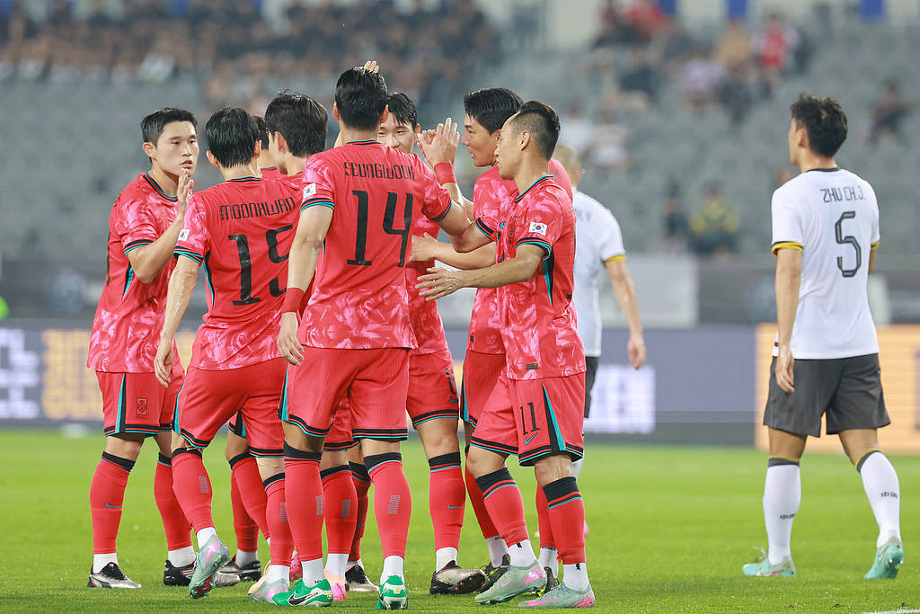 韩媒嘲讽:中国男足再演功夫足球 高天意恶意犯规逃过红牌