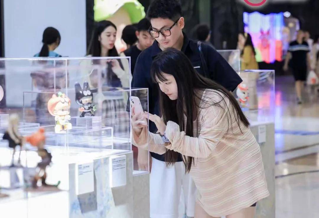 北京发布提振消费24条:优化小客车指标配置、调整最低工资标准