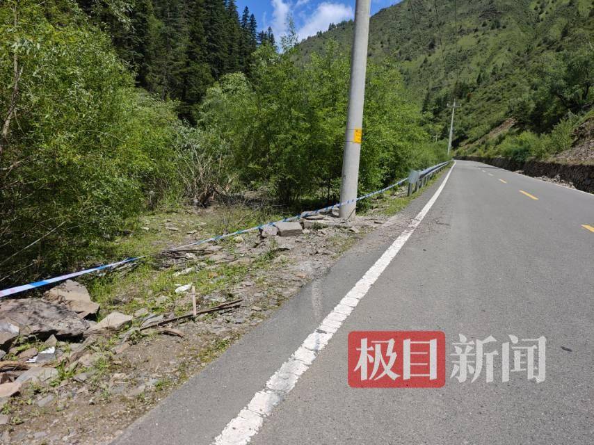 “阿坝旅游车坠河5人失联”最新进展：在下游20公里处找到1具遗体