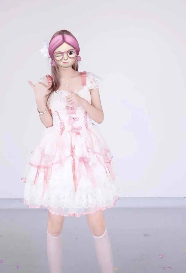 “不推荐大家来干”!一本毕业后<strong></p>
<p>币盛虚拟币</strong>,女孩在深圳跳舞赚打赏?有人营业到凌晨