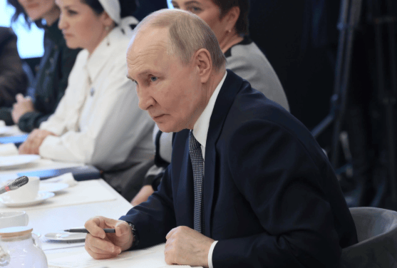 普京突遭晴天霹雳<strong></p>
<p>虚拟币源码</strong>，俄军大规模投降！关键时刻，俄罗斯直言将继续谈判！