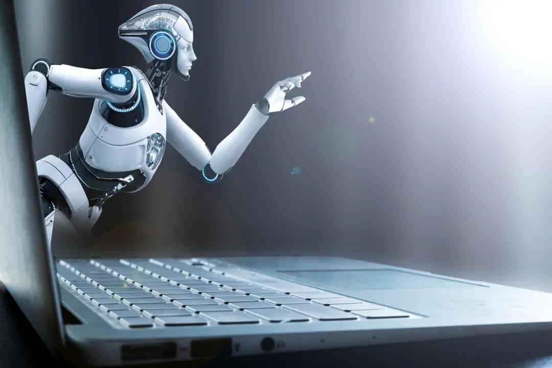 DeepSeek流量下滑<strong></p>
<p>虚拟币论坛</strong>，这半年梁文锋都干了啥？