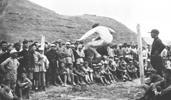 王立华：为什么毛泽东率领的红军不可征服<strong></p>
<p>虚拟币挖币机</strong>？斯诺的观察说明了一切