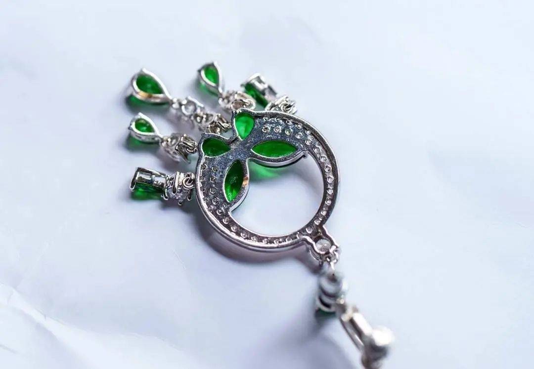 黄杨钿甜父母回应网络争议:“天价耳环”实际100多元<strong></p>
<p>虚拟币挖币机</strong>,别墅不是自家的,只是路过拍照