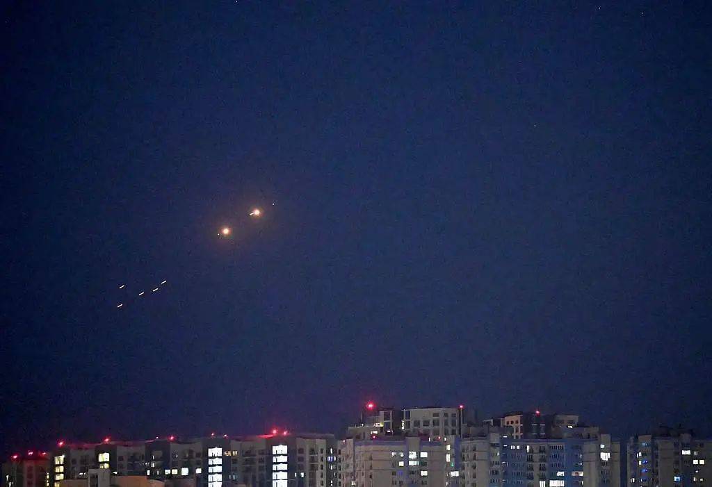 突发！莫斯科遭大规模袭击<strong></p>
<p>虚拟币分析</strong>，多架次航班取消或延误