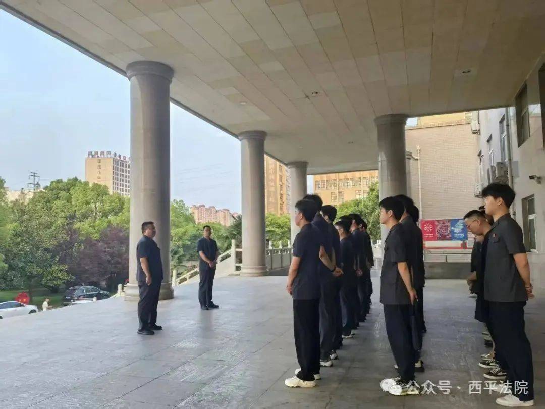 现场画面曝光！河南驻马店出动多名干警<strong></p>
<p>MBI虚拟币</strong>，多人被带走！