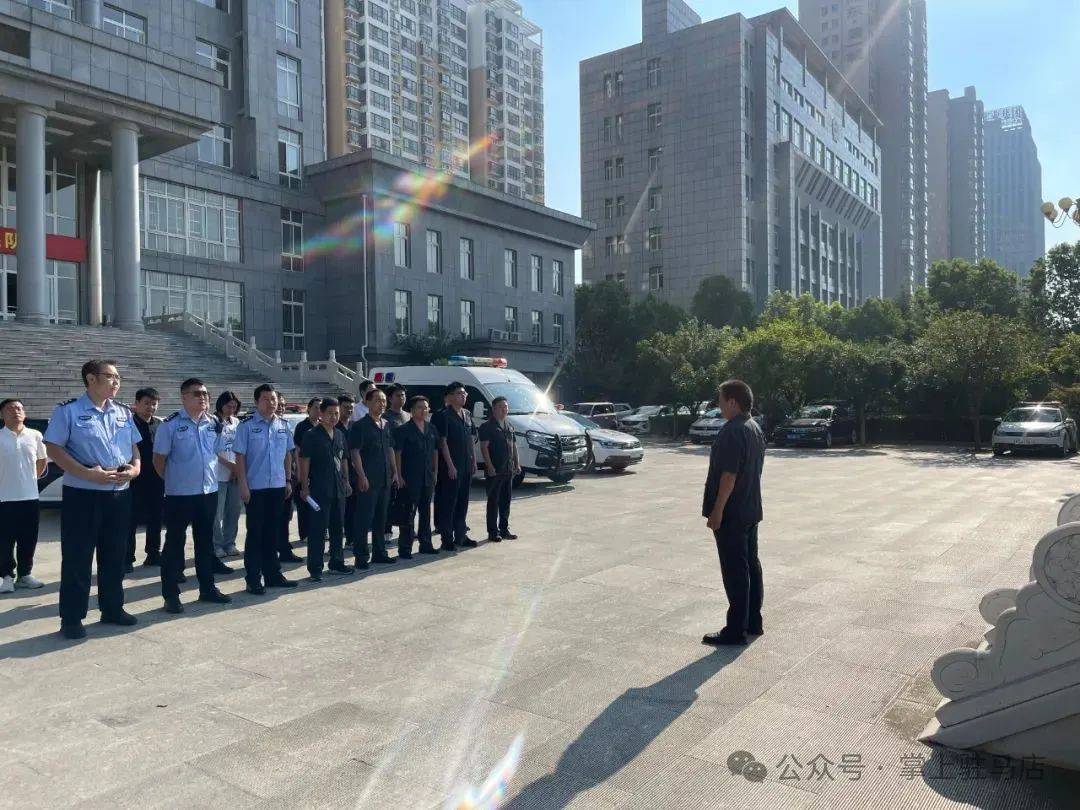 现场画面曝光！河南驻马店出动多名干警<strong></p>
<p>MBI虚拟币</strong>，多人被带走！