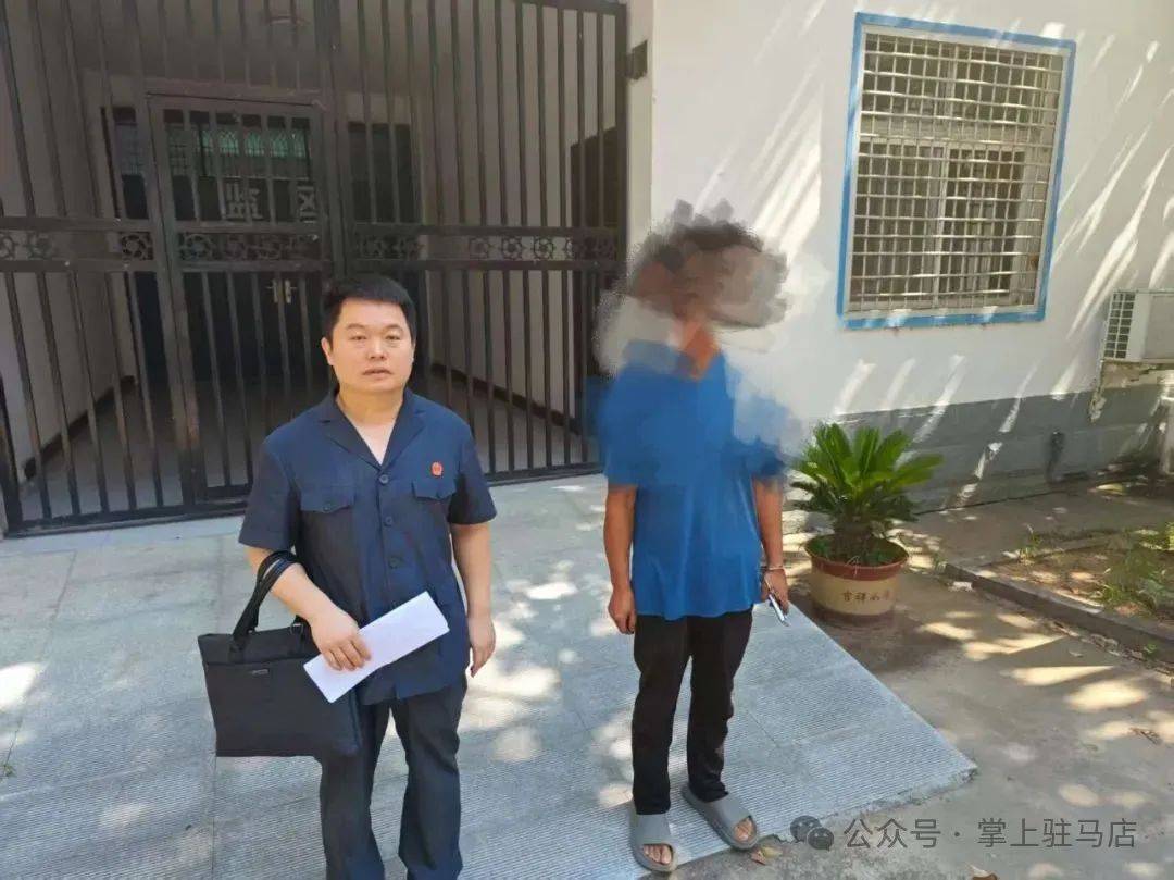 现场画面曝光！河南驻马店出动多名干警<strong></p>
<p>MBI虚拟币</strong>，多人被带走！