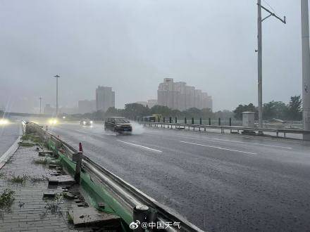 北京七区已现暴雨或大暴雨 早高峰城区及北部地区仍有明显降雨 注意出行安全<strong></p>
<p>百川币虚拟币</strong>！