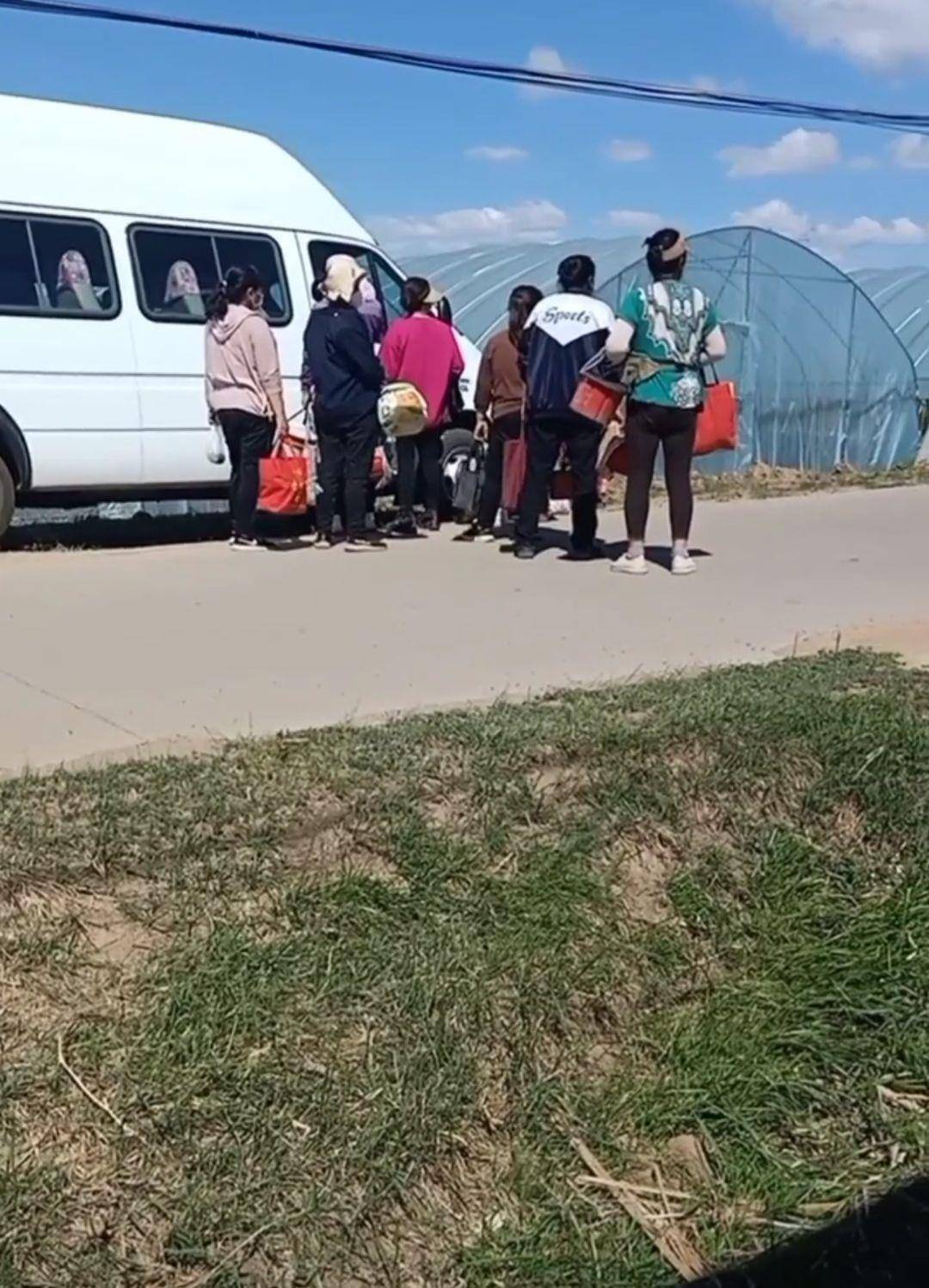 大同失联客车女司机亲属发声：她40多岁有一儿一女<strong></p>
<p>百川币虚拟币</strong>，村民凌晨四点会坐她的车去干活