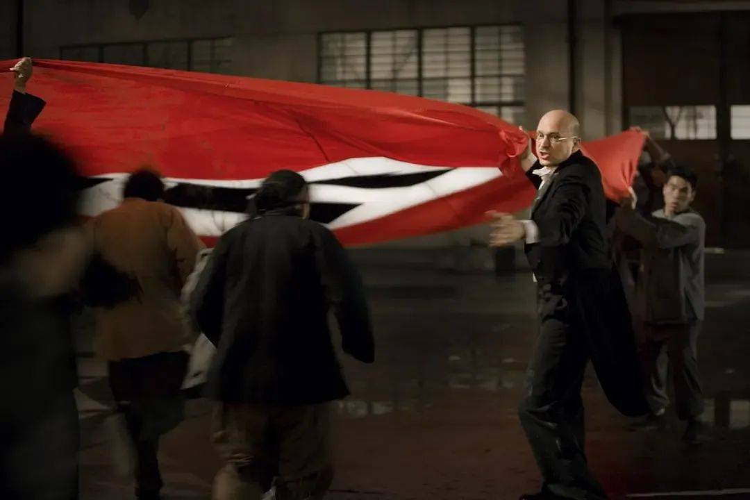 豆瓣评分8.6、预估票房30亿+<strong></p>
<p>百川币虚拟币</strong>,题材严肃的《南京照相馆》凭啥引发全民共振?