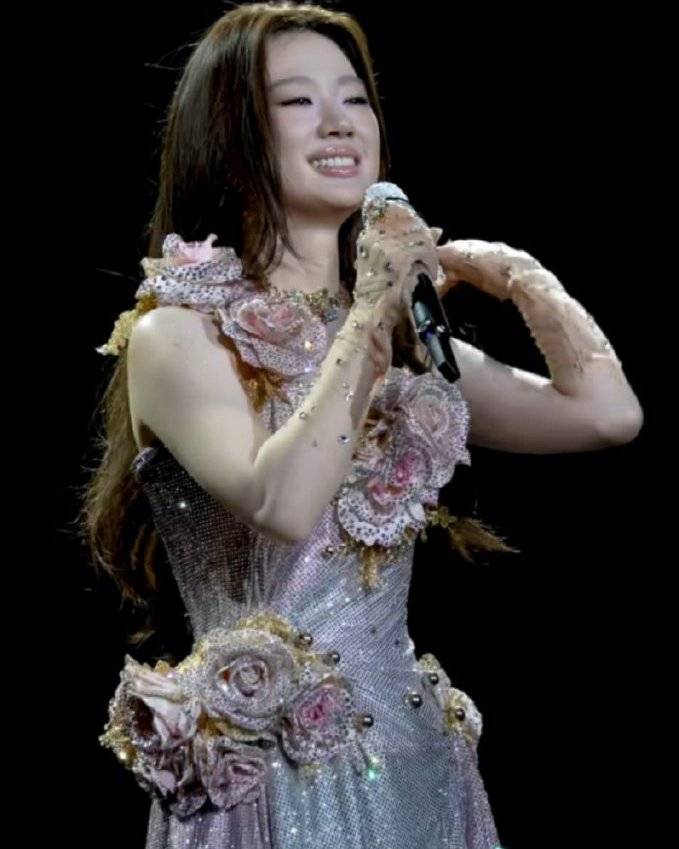 从“白幼瘦”到“气血感”<strong></p>
<p>百川币虚拟币</strong>，审美标准终于“健康”了？